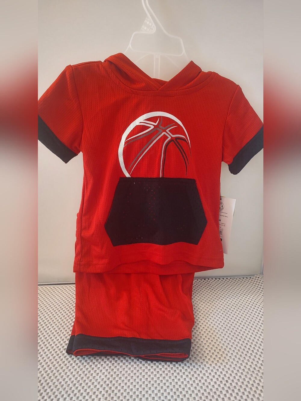 Boys 18 Months Top with Hood and Shorts Basketball Red/Black Baby Toddler NWT